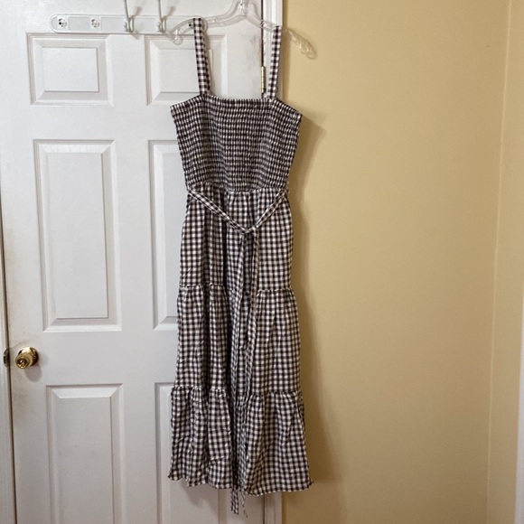 Gingham Print Tiered Maxi Dress - Picture 3 of 11